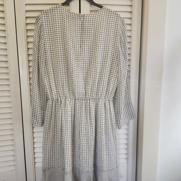 Club Monaco White Silk Dress Size 4 - Picture 3 of 8